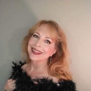 Meet your Posher, Joni